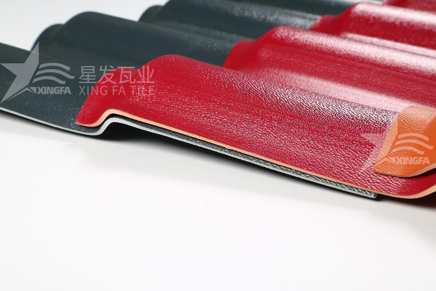 合成樹脂瓦的四層材質(zhì)揭秘：讓你徹底了解屋頂?shù)谋Ｗo體系！