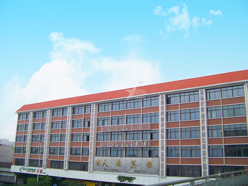 合成樹脂瓦：輕材質(zhì)高性能，助力屋面建材市場持續(xù)發(fā)展